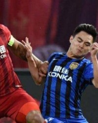  高芙青春风暴席卷赛场横扫前辈名将