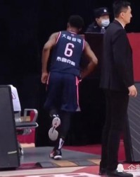  明星选手转会风波，新赛季格局再生变数