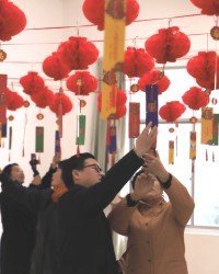  跨国友谊赛精彩纷呈，文化交流架起桥梁  