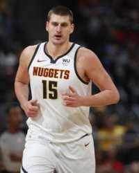  约基奇统治内线掘金豪取五连胜