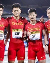  草根球队圆梦记，业余选手击败职业队