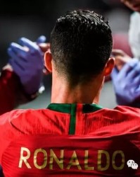  欧洲杯预选赛，葡萄牙客场完胜冰岛