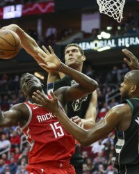  内线巨无霸统治禁区彰显绝对实力