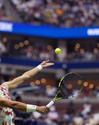  阿尔卡拉斯横空出世，新生代统治网坛