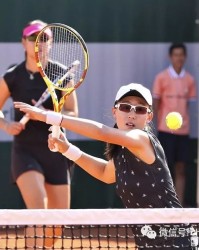  中国金花双打建功，段莹莹/郑赛赛法网夺冠