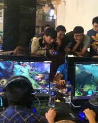  草根选手逆袭之路震撼电竞圈层