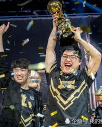  电竞选手日常训练，汗水铸就辉煌战绩