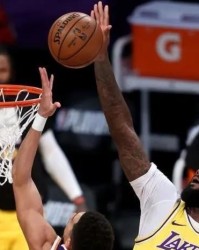  双塔组合发威，内线统治力无人能挡