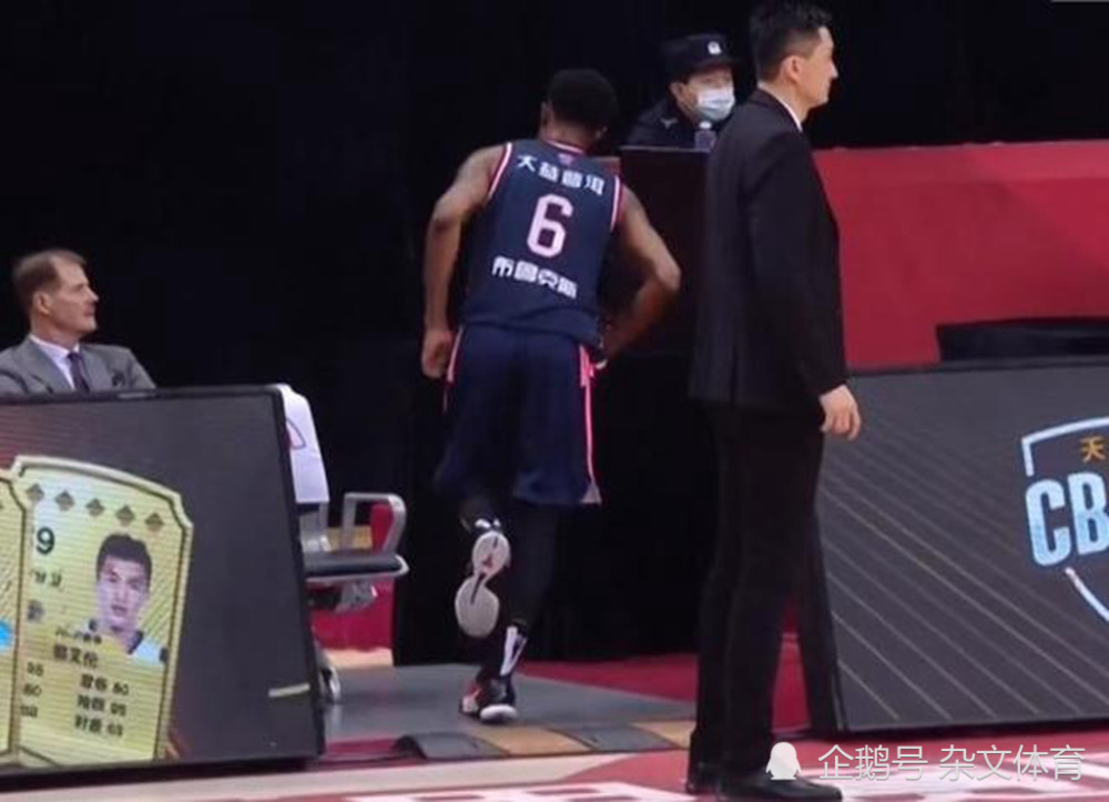  明星选手转会风波，新赛季格局再生变数