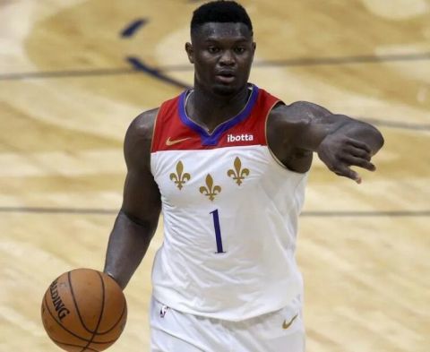  鹈鹕锡安威廉森暴扣连连压制对手