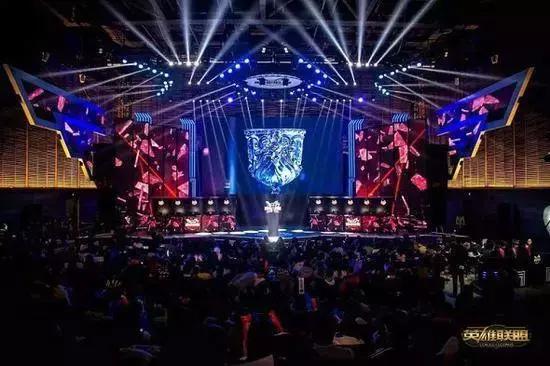  LPL赛区激战正酣群雄逐鹿争锋