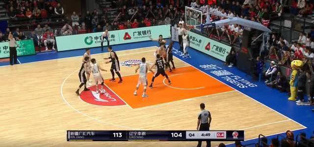  主场哨声引发争议，裁判判罚成赛后焦点