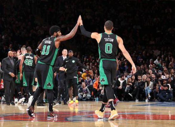  塔图姆末节爆发绿军加时险胜雄鹿