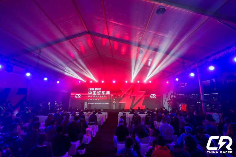  电竞模拟赛启幕，虚拟对战激发潜能