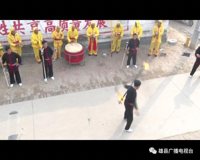  网前截击再现经典，复古打法惊艳观众