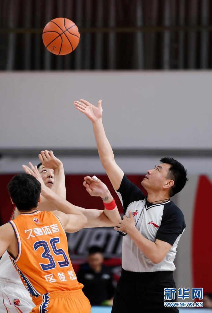  上海久事双外援合璧击败深圳马可波罗